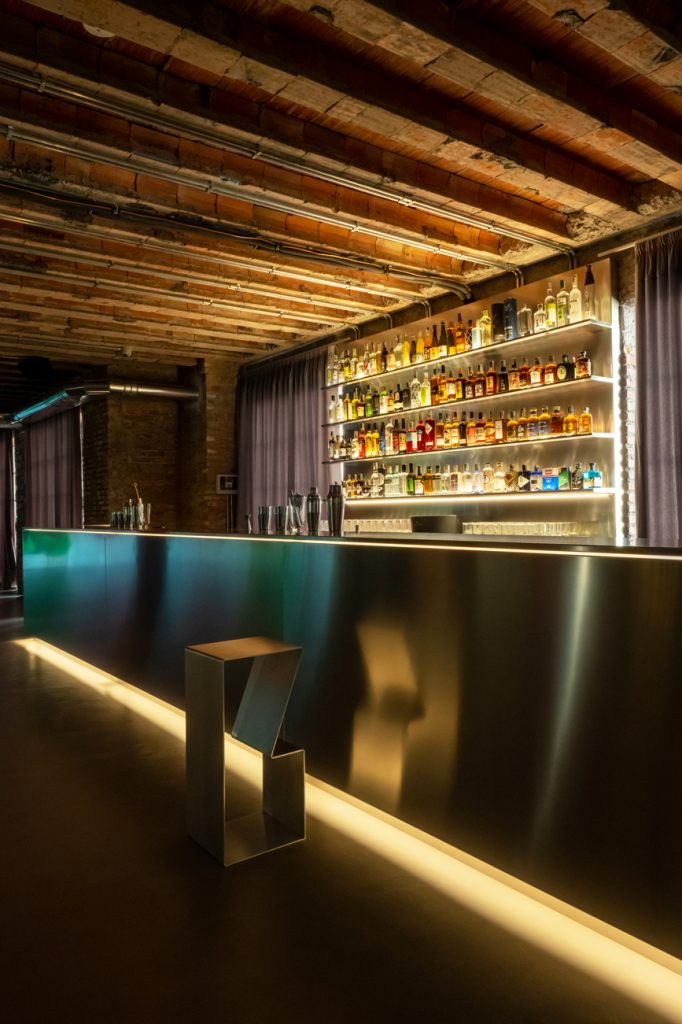 Floor 03 Lounge Bar Project Susi HUB